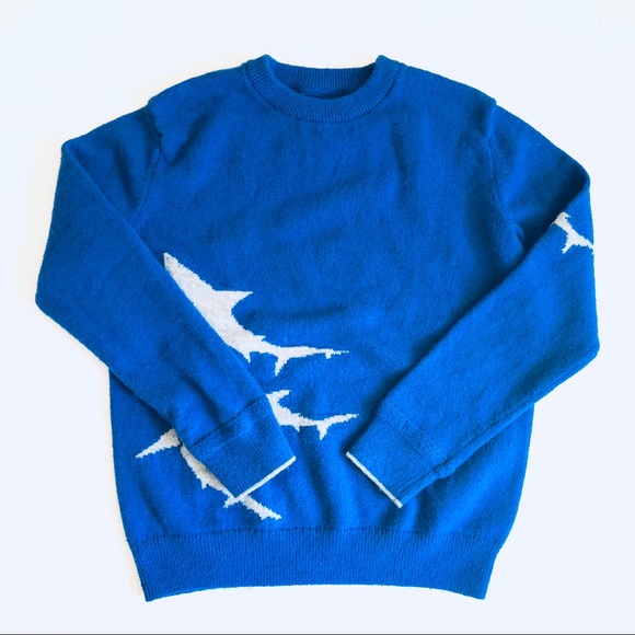 gap shark sweater